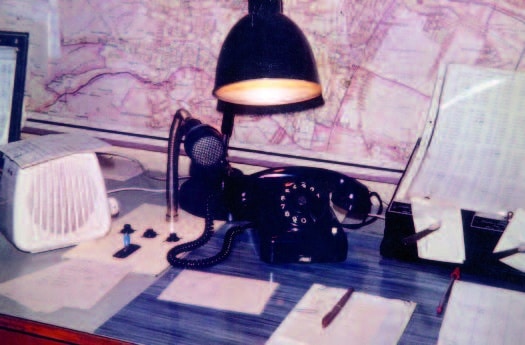 Bild eines Telefon und einer Wiener Karte aus 1963